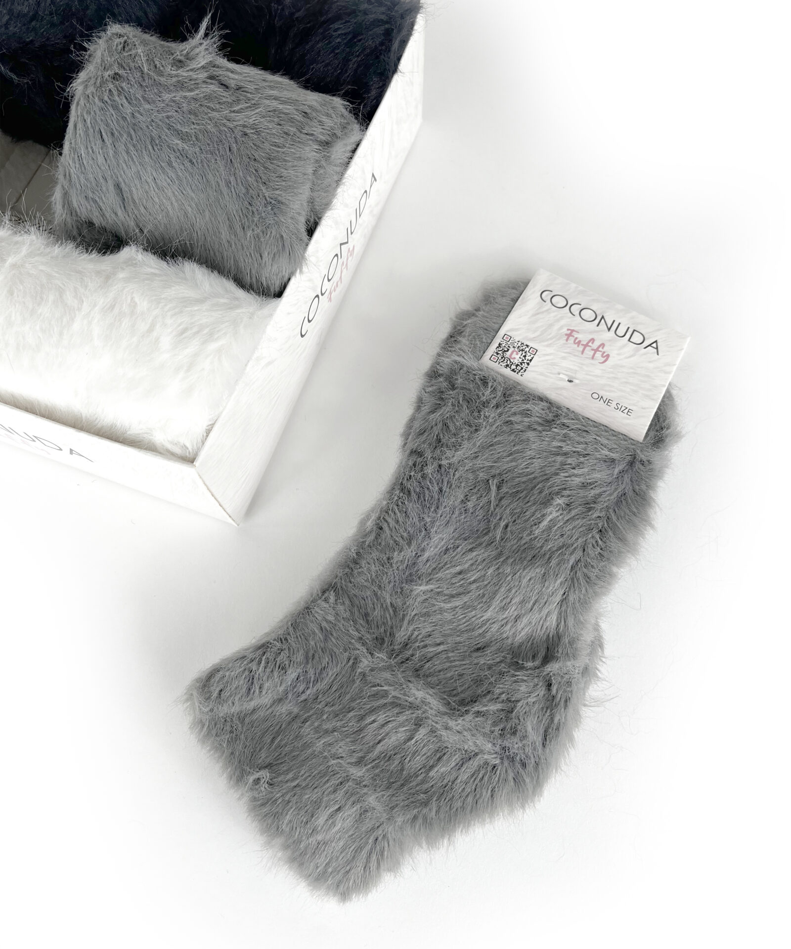Coconuda-fuffy-box-regalo-calze-invernali-pelose-donna-colori-assortiti-bianco-blu-grigio-3 Box regalo calza invernale pelosa da donna Coconuda
